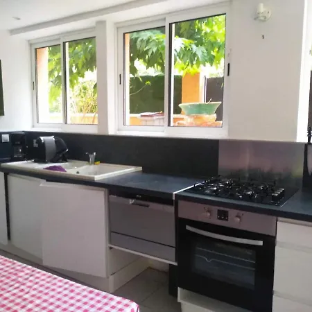 아파트 L'accueillante Maison 아그